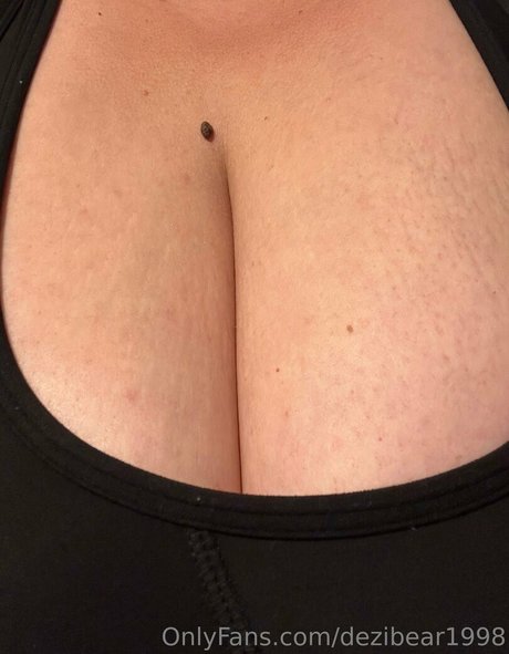 dezibear1998 OnlyFans Star