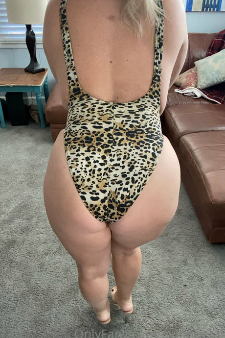 nylonpetal OnlyFans Nackt