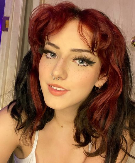 serendipitoussav OnlyFans Nacktbilder