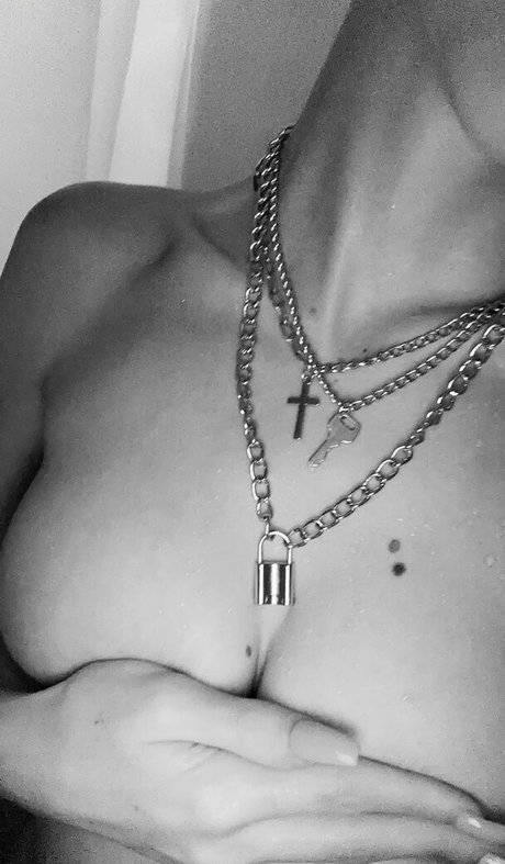 FrontDeskLady Heiße OnlyFans Inhalte