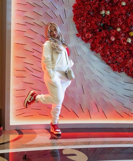 Miranda Cohen OnlyFans explizite Inhalte