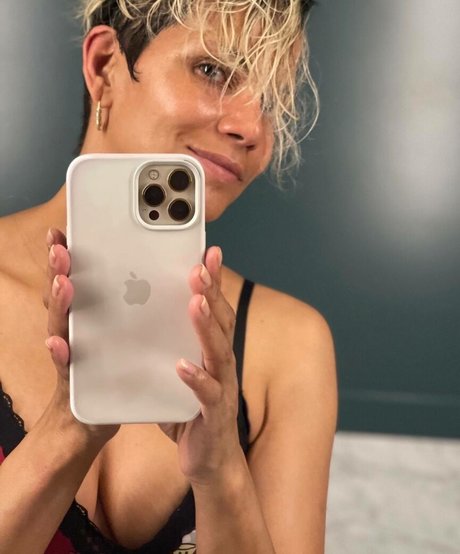 Halle Berry XXX Leak OnlyFans Leak