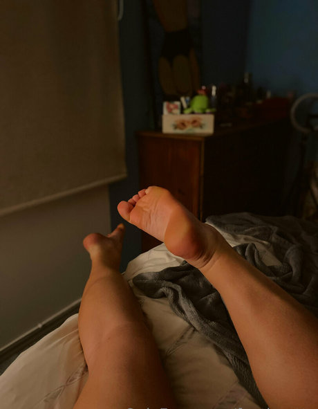 feetloretta OnlyFans-Bilder