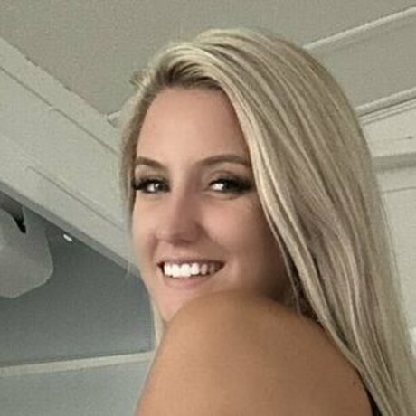 KhloeeSmithhh OnlyFans Sex