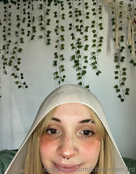 kittenthen3rd Nacktbilder von OnlyFans geleakt