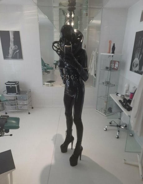 rubbobject doll OnlyFans Arsch Leak