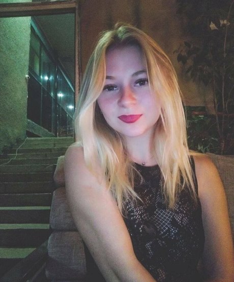 a tendergirl vialeti Leaked OnlyFans Bilder