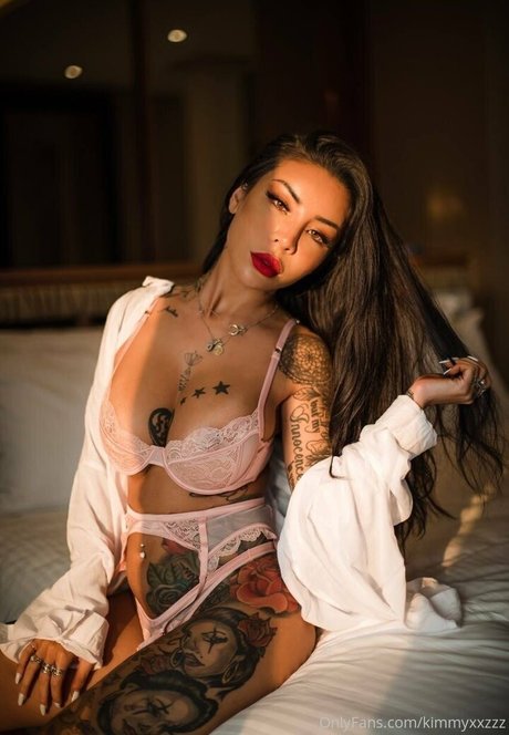 kimmyxxzzz NurlyFans-Brüste