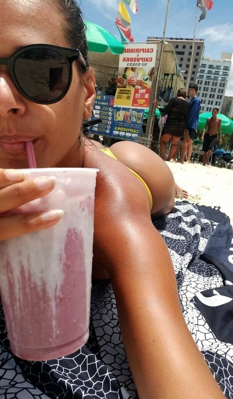 Caiala Tavares Nacktpornos auf OnlyFans