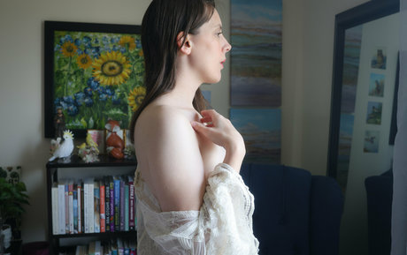 ellynaomifree OnlyFans schlank