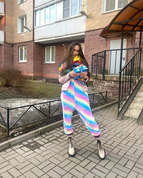 karamelka kat NSFW OnlyFans