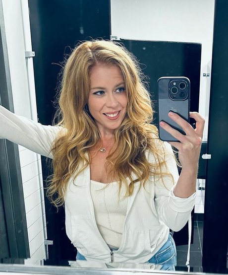 Chrissie Mayr OnlyFans-Pornos