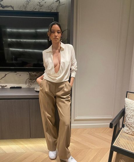 Christian Serratos Nacktbilder von OnlyFans geleakt