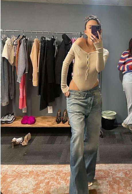 Christian Serratos Heiße OnlyFans Inhalte