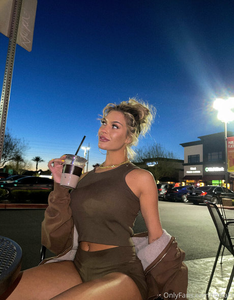 mikahl Neues OnlyFans