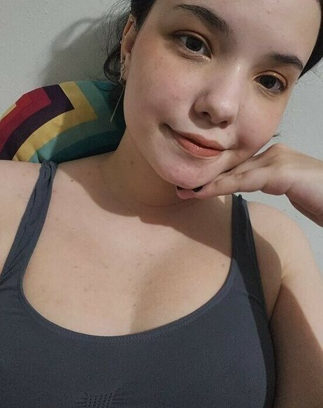 BellaPlays Leaked OnlyFans Bilder