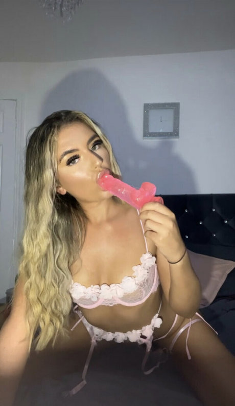 lilbratbabyyyx Porn OnlyFans Leaks