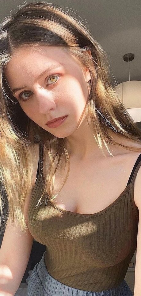 Laura Petrinec Nacktbilder OnlyFans