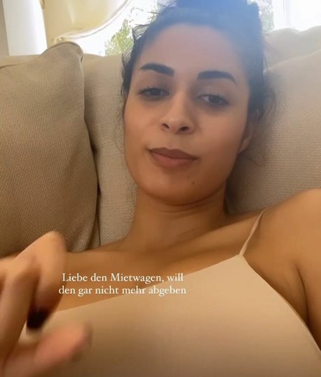 Shirin Azami OnlyFans geleakte Brüste