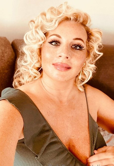 40 jahre alte onlyfans heiß sexy Hinter-den-Kulissen