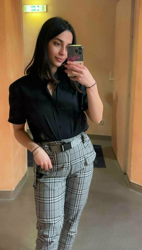 smile2003 OnlyFans Striptease