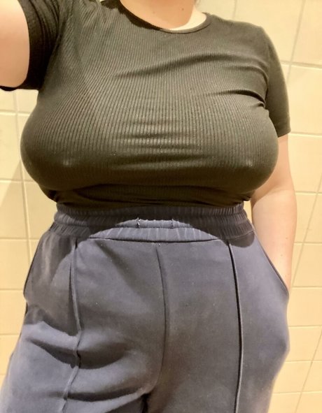 Snacky Thikums Joi OnlyFans