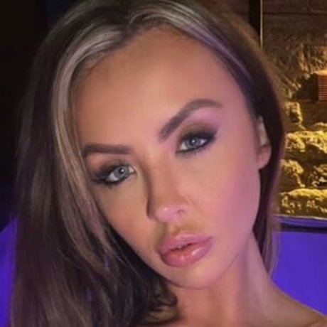 Modelboux Nacktbilder OnlyFans