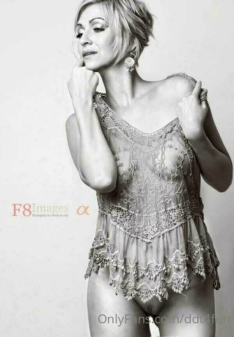 ddt4fun OnlyFans Striptease