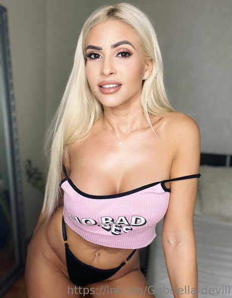 gabrielladeville OnlyFans Inhalte