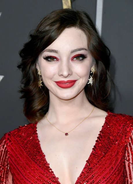 Emma Dumont OnlyFans Beiträge