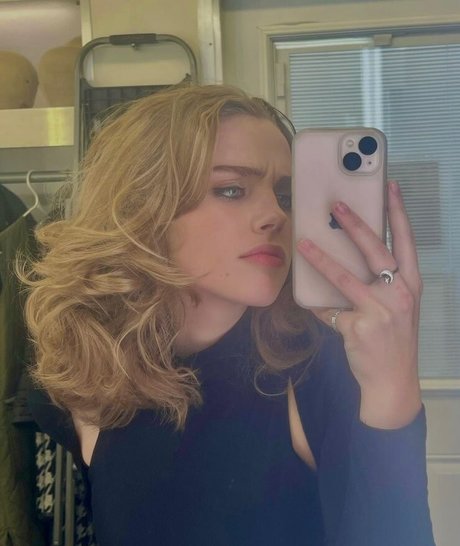 Teagan Croft Sexy OnlyFans