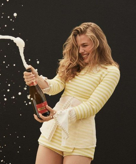 Teagan Croft Nacktbilder auf OnlyFans