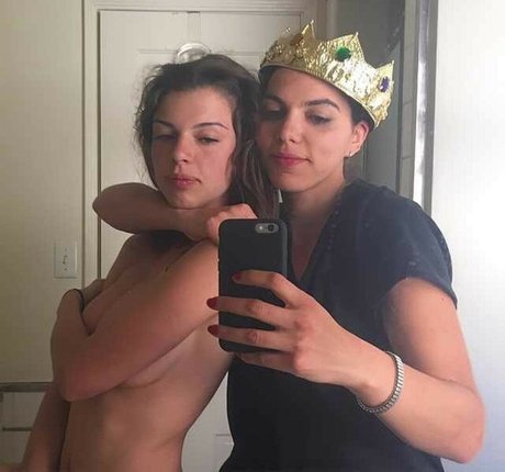 Julia Fox Leaked OnlyFans Porn