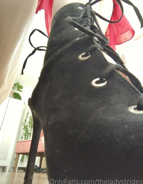 giantessgingerofficial OnlyFans Nacktbilder