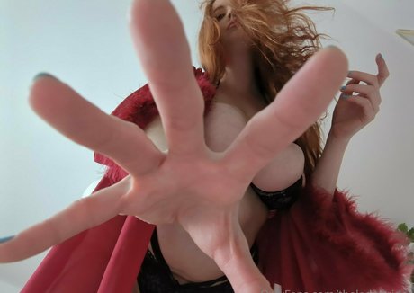 giantessgingerofficial 