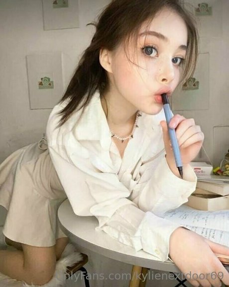 kylienextdoor69 OnlyFans-Pornoleak