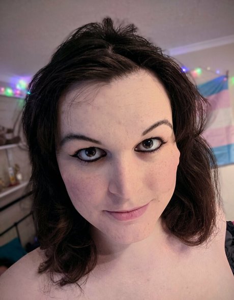 artemislunaaa XXX Leak OnlyFans Leak