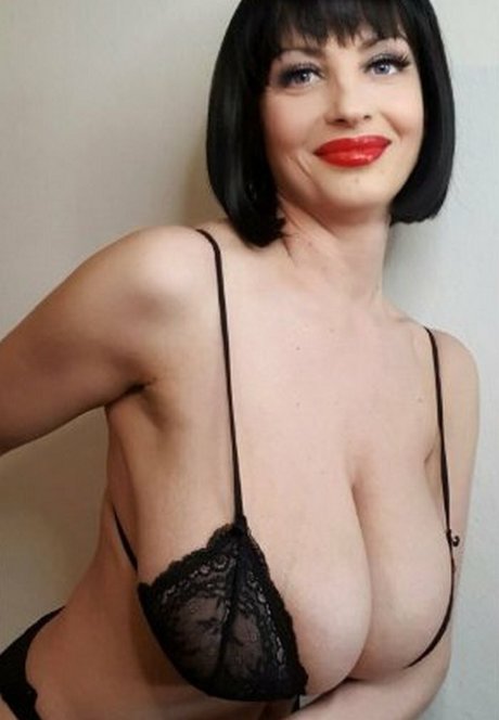 Lisa Bukawski OnlyFans geleakt.