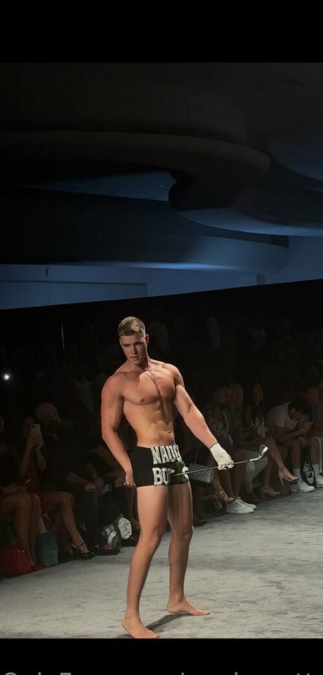 swolemattyy OnlyFans Striptease