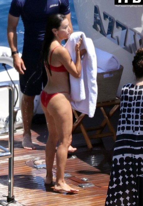 Buttcracks NurlyFans-Pornos