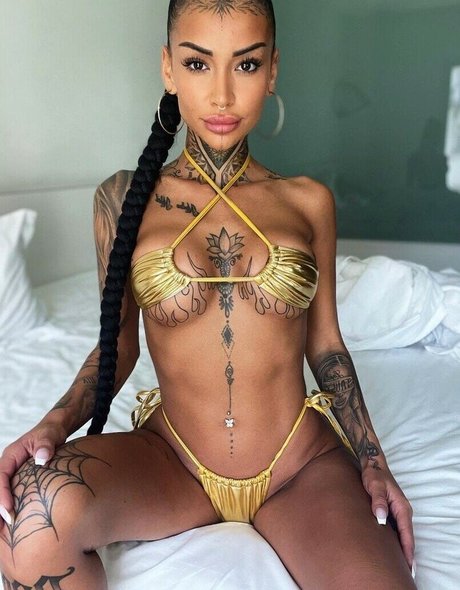 Iinkiira Oben ohne OnlyFans