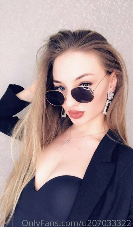 Dirtyelsa OnlyFans Star