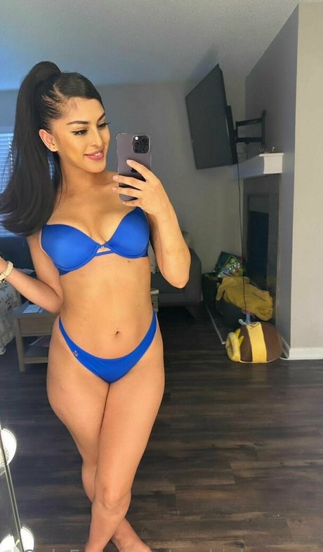 Sophialeonexo OnlyFans