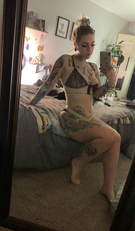 aliciaa starchild OnlyFans Inhaltstyp