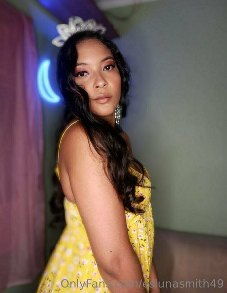 eslunasmith49 OnlyFans geleakte Brüste