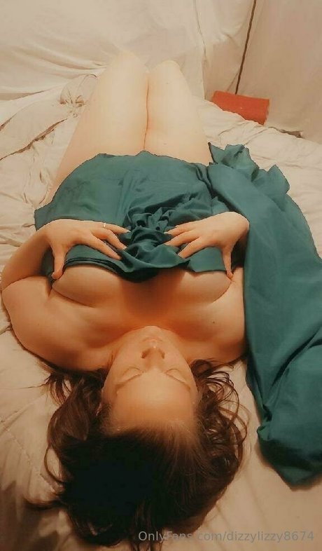 dizzylizzy8674 OnlyFans geleakt.