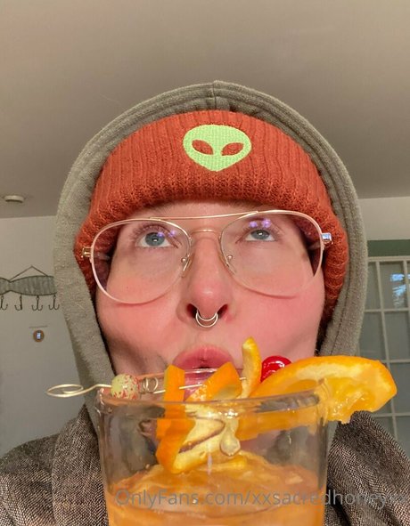 xxsacredhoneyxx OnlyFans Inhaltstyp