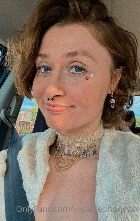 xxsacredhoneyxx Nackt auf OnlyFans