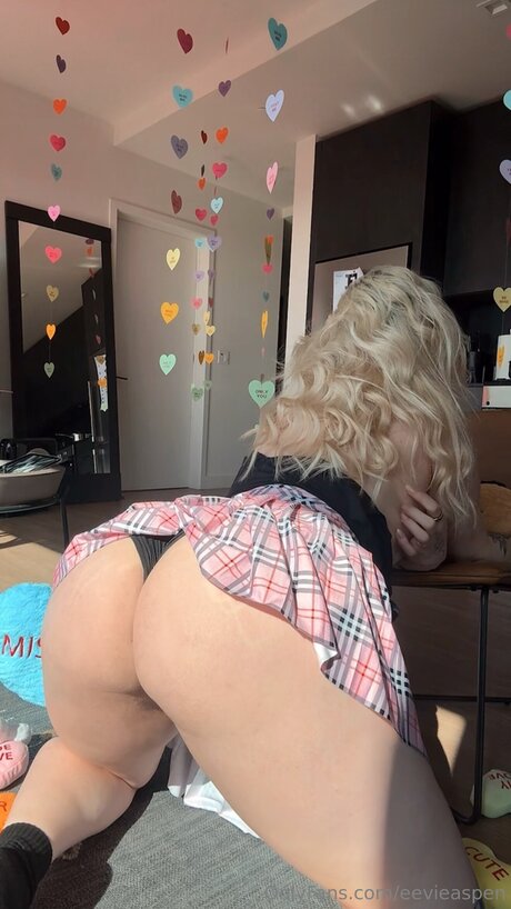 eevieaspen OnlyFans Porn