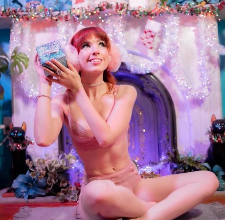 hübsche ebenholz-onlyfans heiß nackt Bild